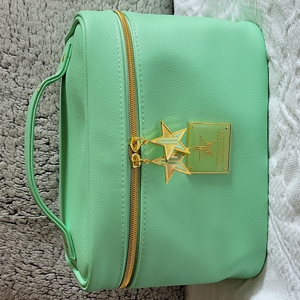 JEFFREE STAR COSMETICS BAG .